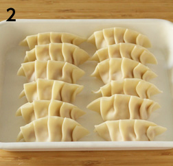 肌荒れ防止に キャベツたっぷり餃子鍋(体が喜ぶ美容ごはん キャベツ活用レシピ)